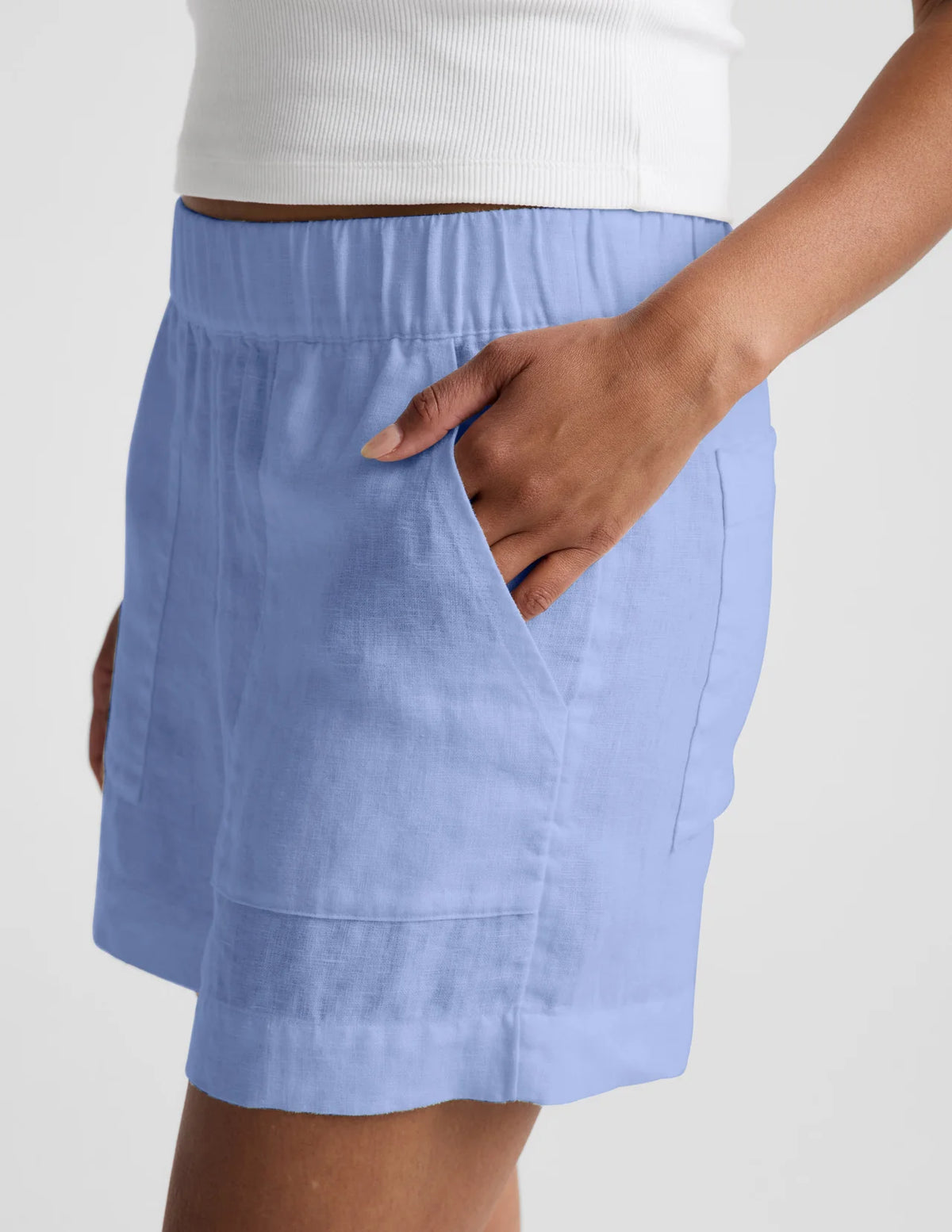 Beyond Yoga Softwash Linen Easy Short- Pastel Periwinkle