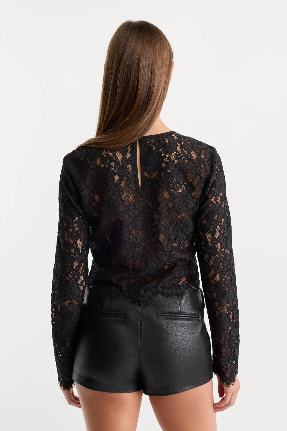 Good American The Scalloped Lace Top- Black