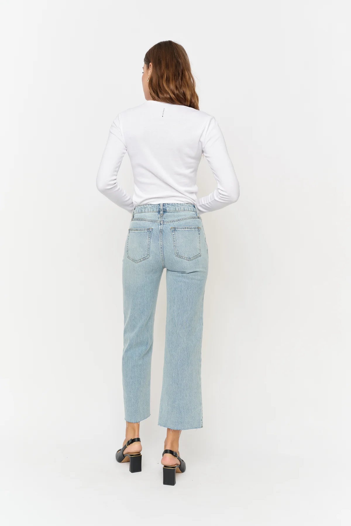 Oliver Logan Aberdeen Wide Leg- Light Indigo Worn