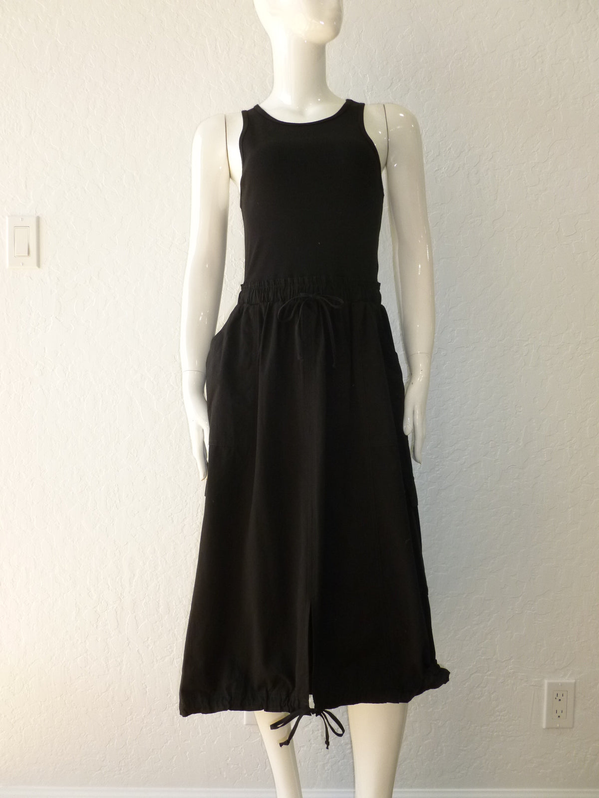 KLd. Signature Ribbed Knit Cargo Maxi Dress - Black