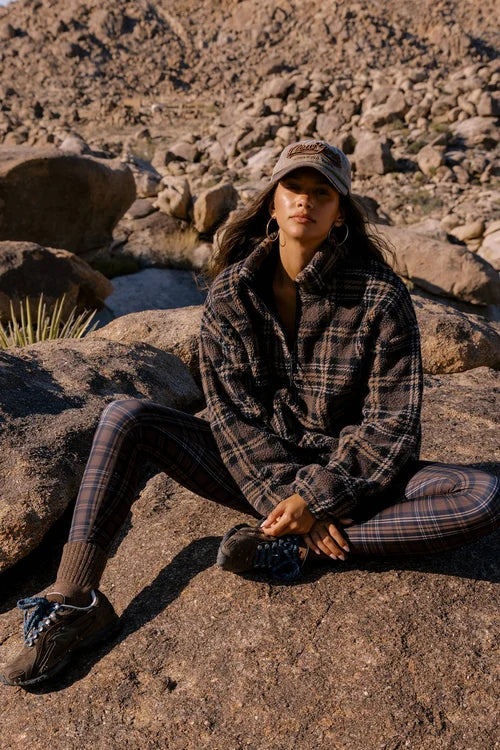 Beach Riot Leona Sherpa - Chocolate Bar Plaid