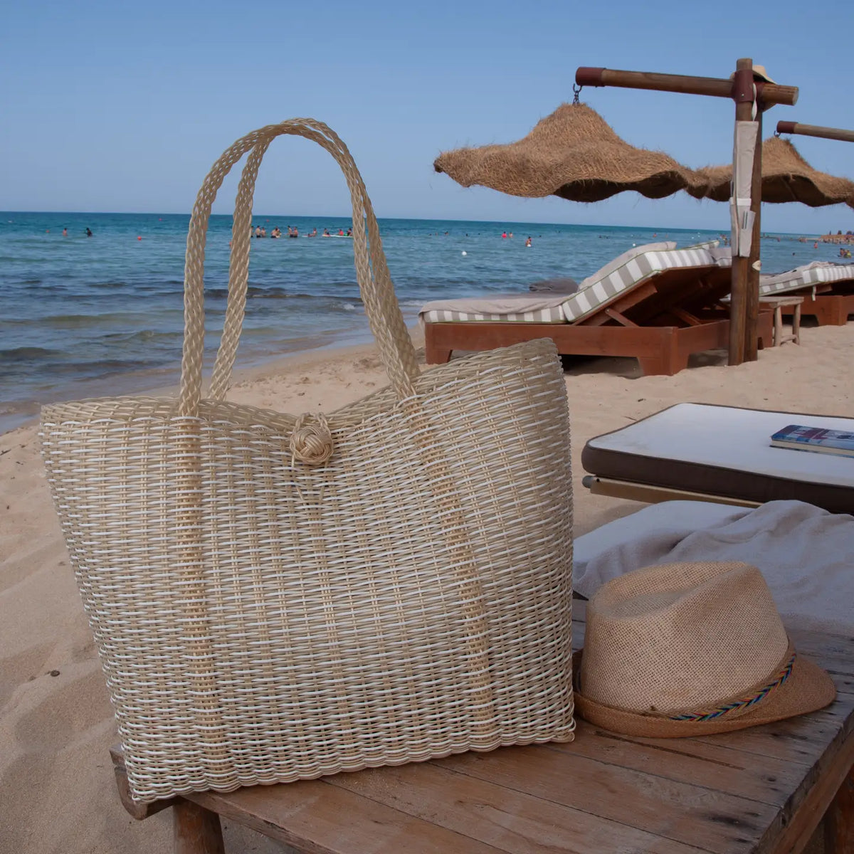 The Lilley Line Medium Tote - Salt/Pearl + White