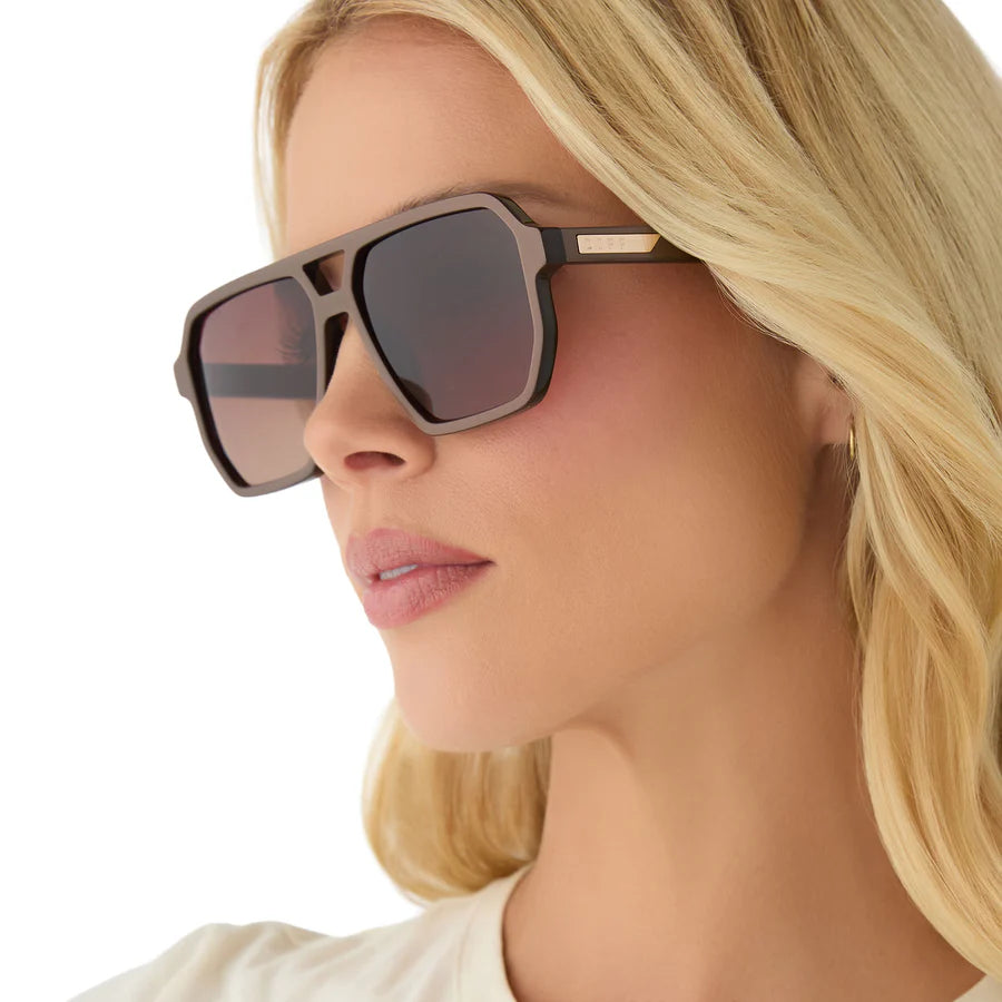 DIFF Eyewear Women’s Cameron Polarized Sunglasses - Moscow Mule + Brown Gradient