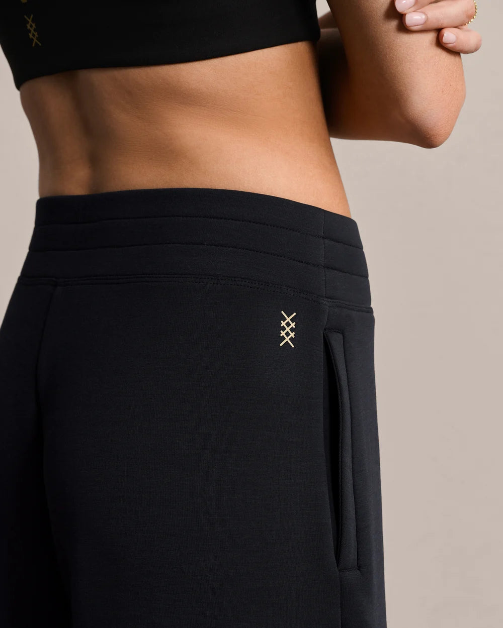 Rhone Apparel DreamGlow® Barrel Leg Pant- Pure Black Heather