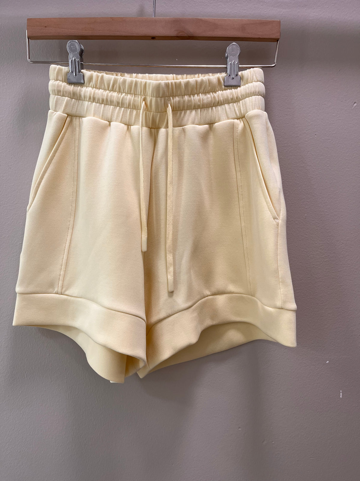 Varley Atrium High-Rise Short 4.5" - Anise Flower