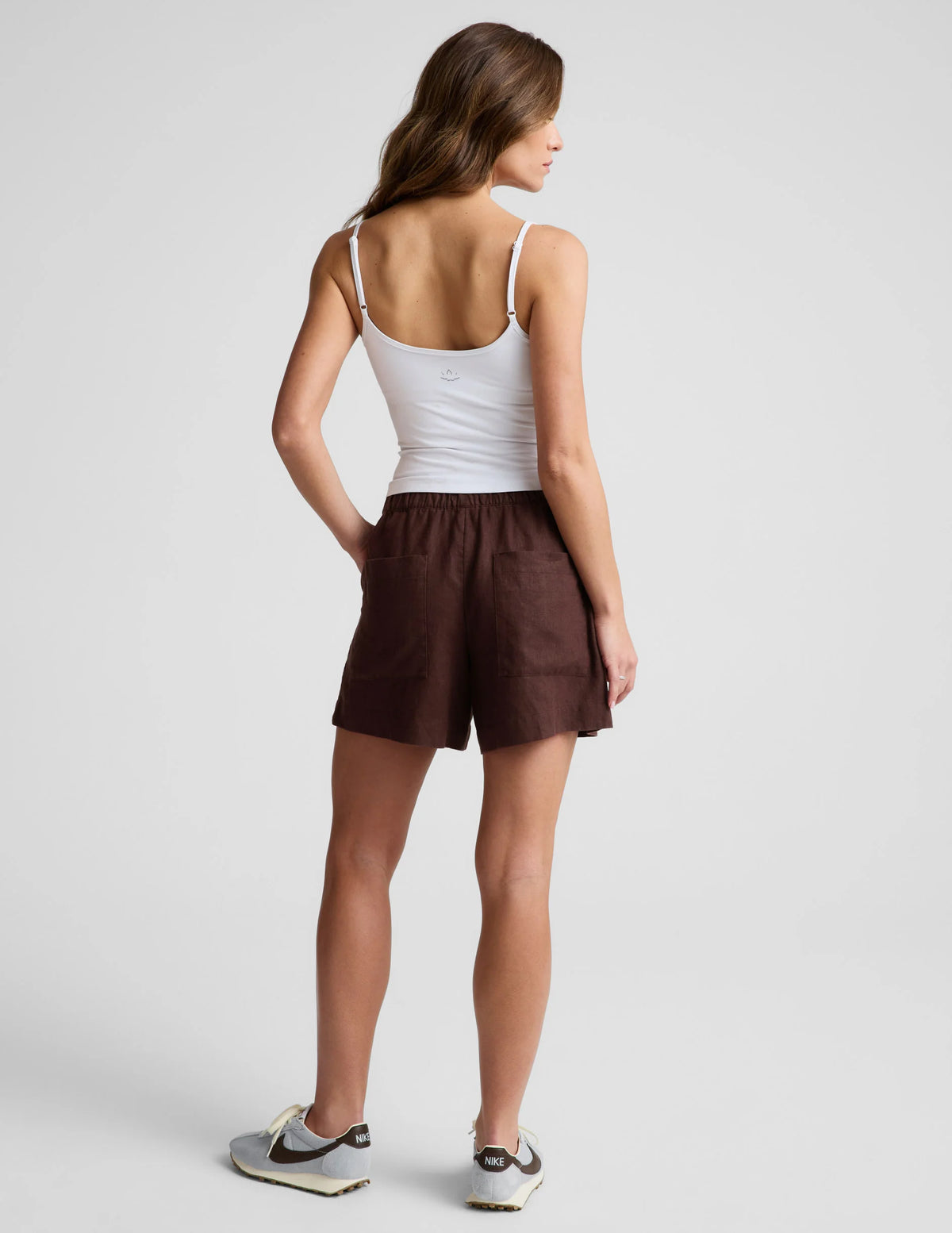 Beyond Yoga Softwash Linen Easy Short- Iced Mocha