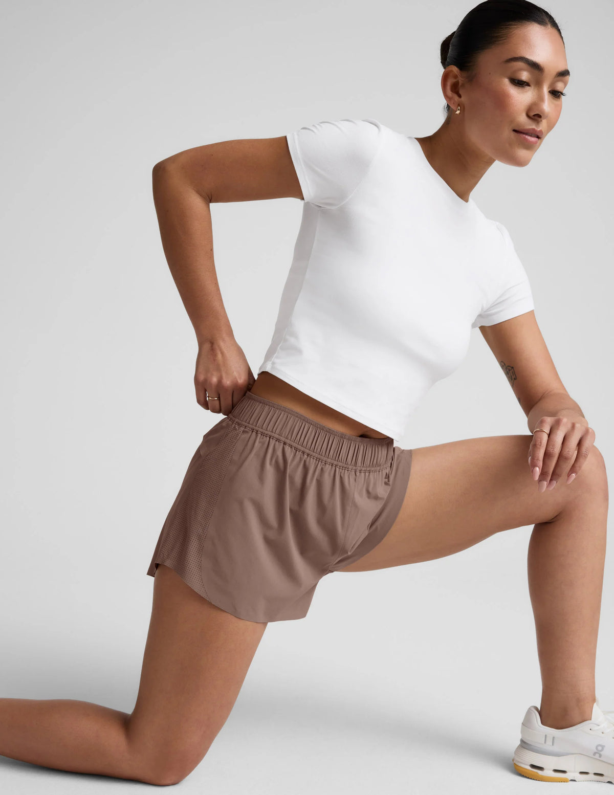 Beyond Yoga Solemate 2.5 Short - Rosey Taupe
