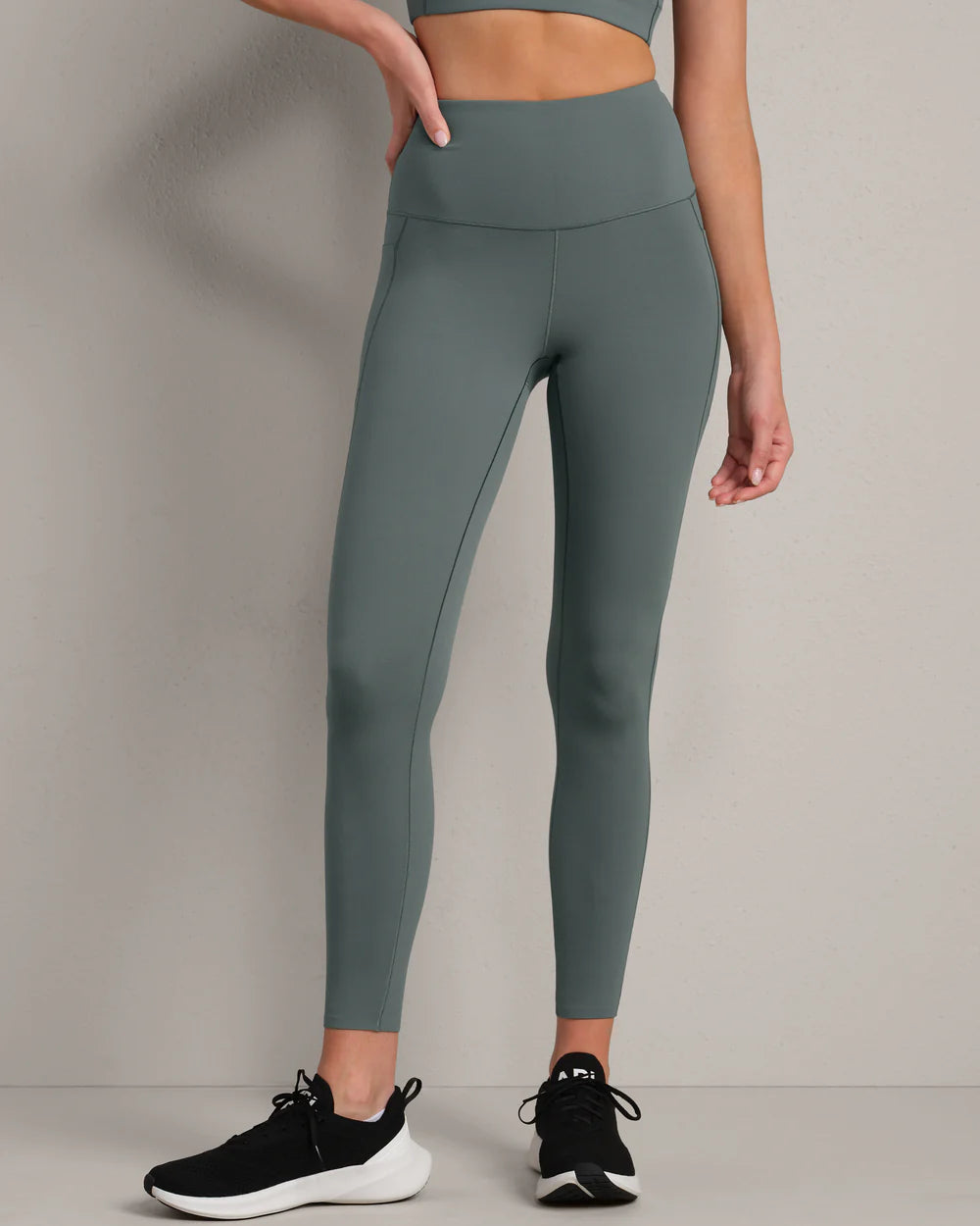 Rhone Apparel Revive 7/8 Legging - Green Smoke