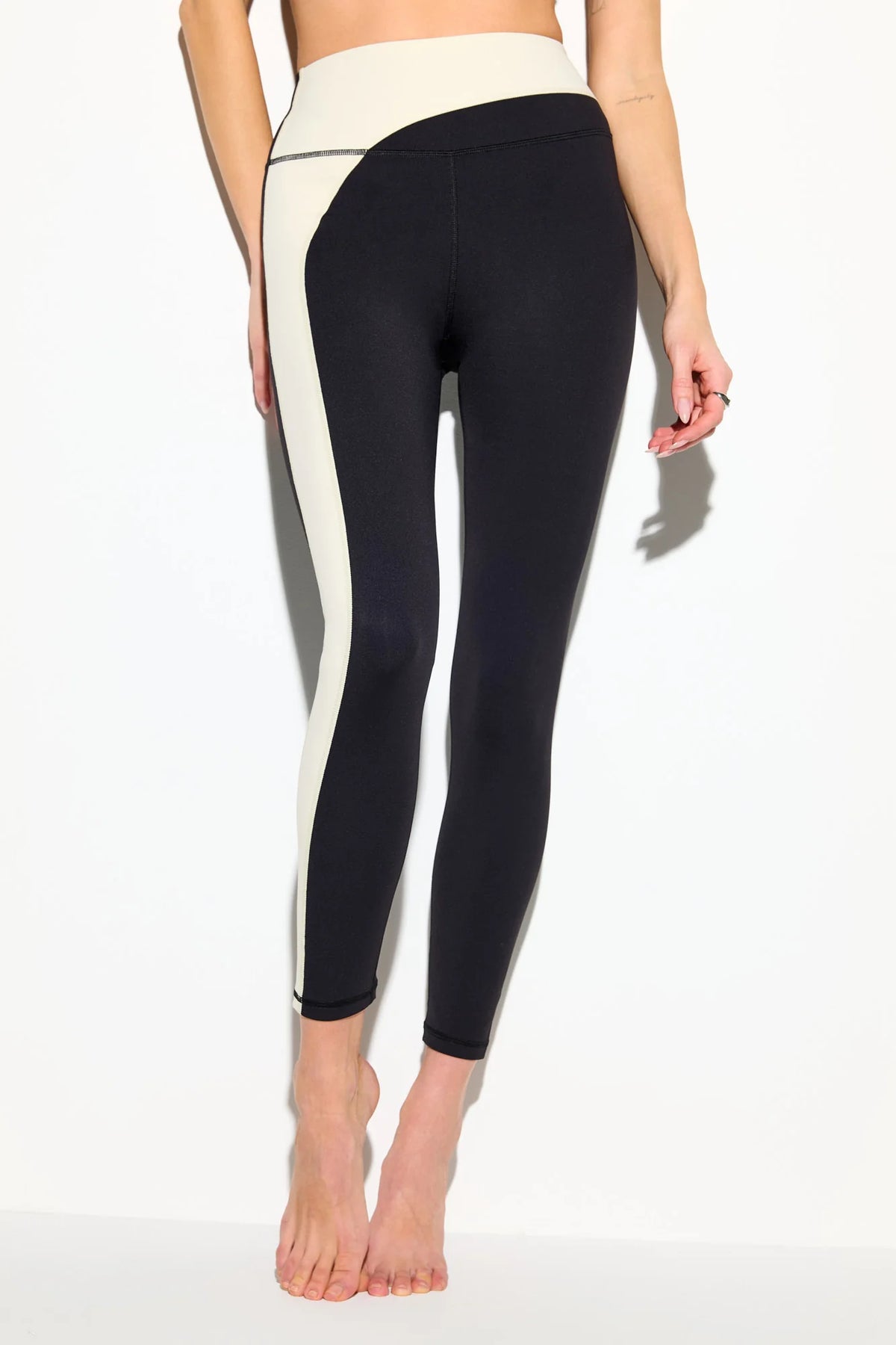 Spiritual Gangster Nirvana Skye 7/8 High Waist Legging - Black/Canvas
