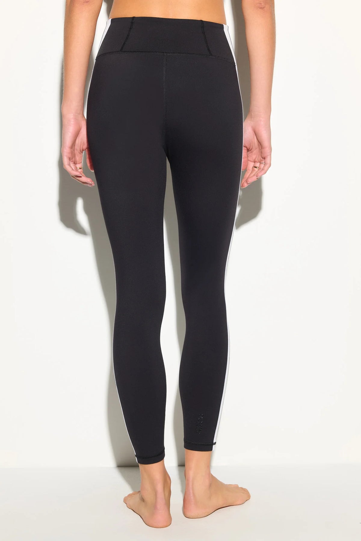 Spiritual Gangster Nirvana Sage Legging - Black