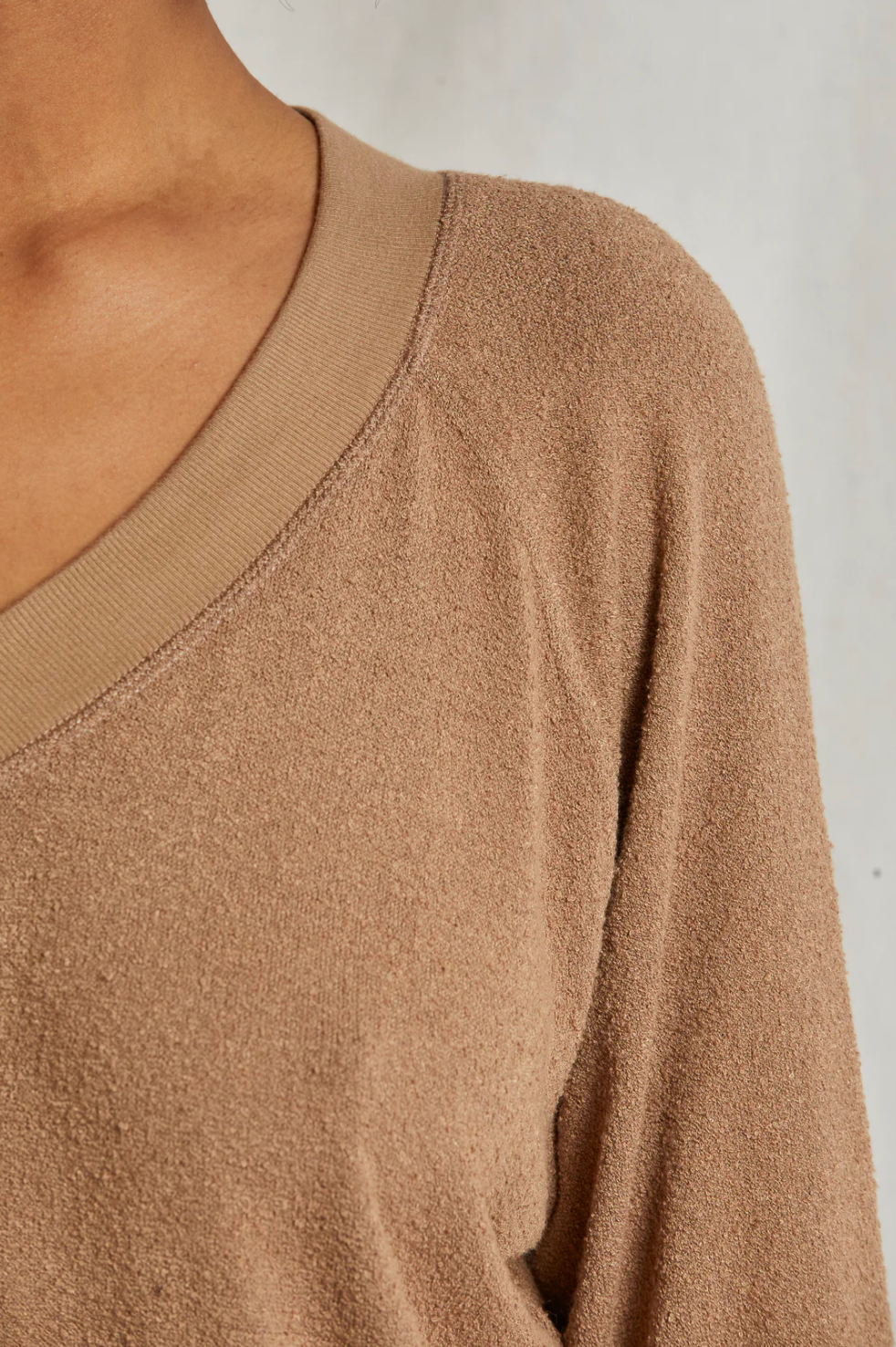 Perfect White Tee O&#39;Connor Boucle V Neck Sweatshirt - Walnut