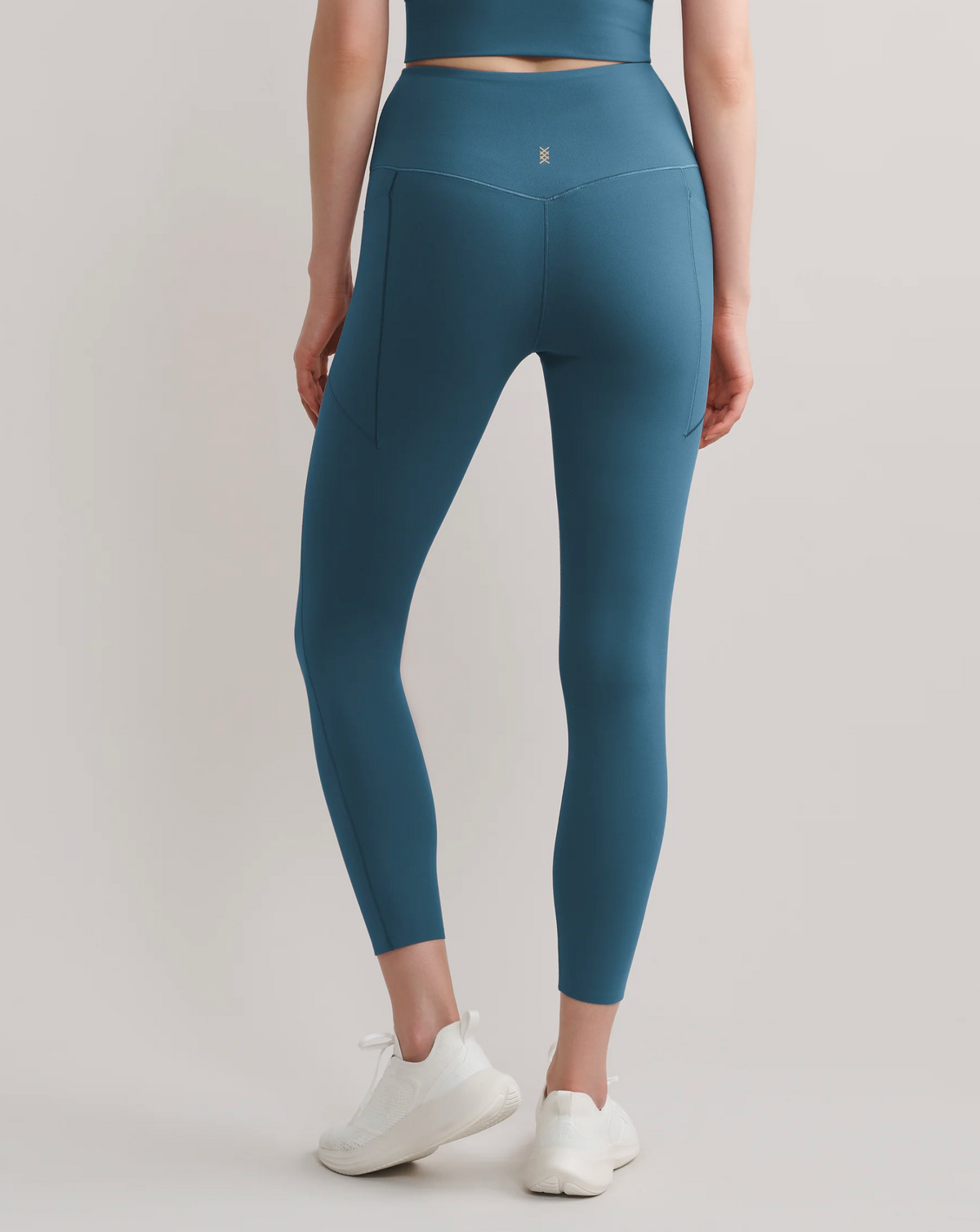 Rhone Apparel Revive 7/8 Pocket Legging - Blue Orion