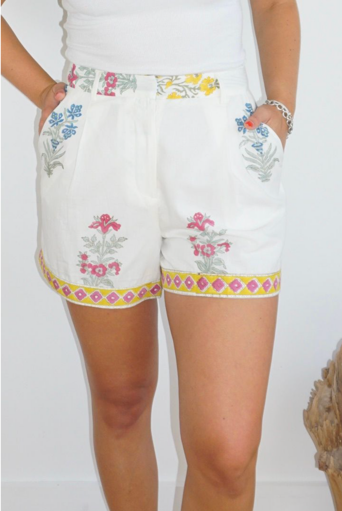 Nibi Stella Short - Mixed Print Floral