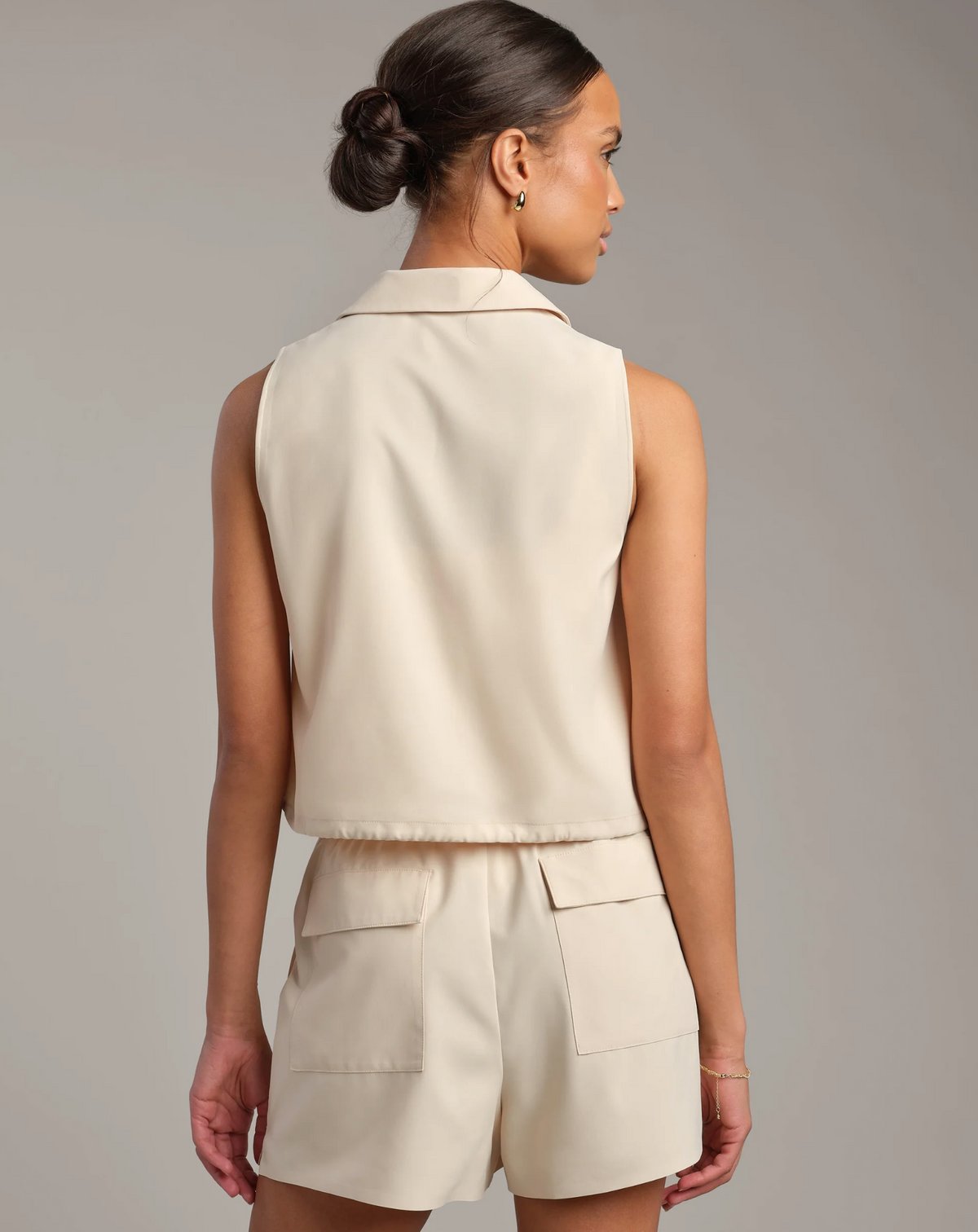 Rhone Apparel Mirage Sleeveless Notch Collar Blouse - Linen