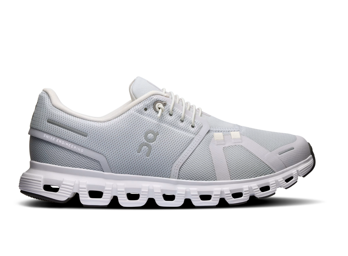 ON Running Women&#39;s Cloud 6 - Glacier/ White