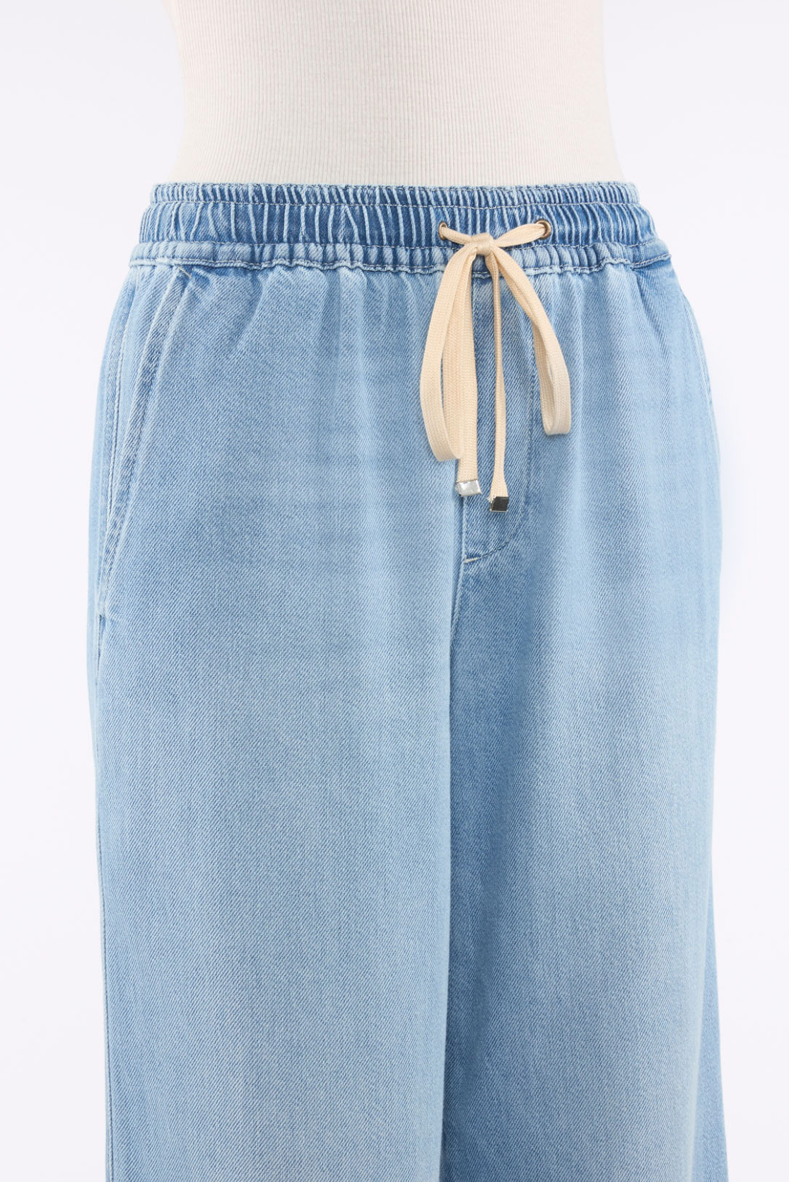 7 For All Mankind Pull on Wide Leg - Hana