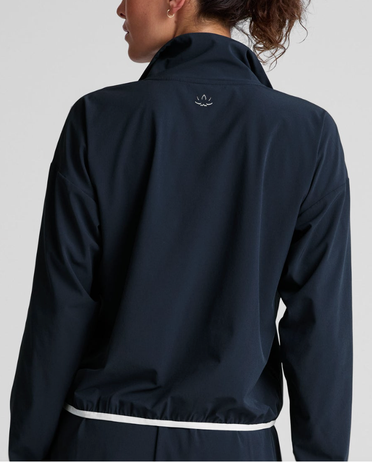 Beyond Yoga Woven Course Contrast Half Zip Pullover - Nocturnal Navy