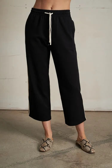 Perfect White Tee Claud Cropped Pant- True Black