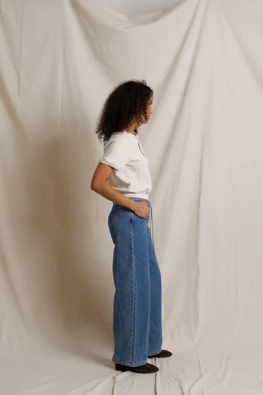 Perfect White Tee Cleo- Sugar