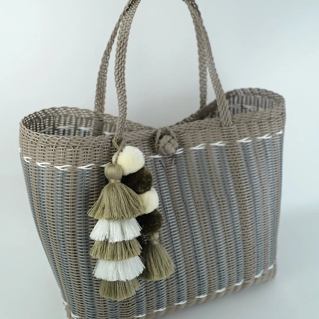 The Lilley Line Flair Pom - Beige + White