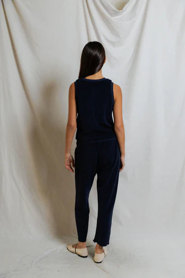 Perfect White Tee Eliana loop terry capri pant- Navy