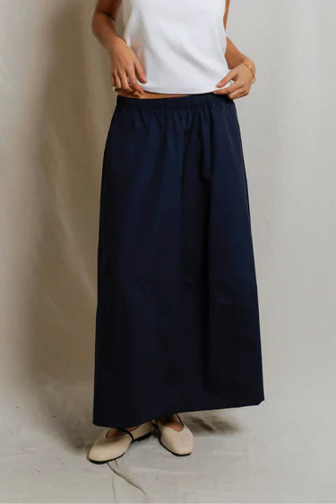 Perfect White Tee Minka- Poplin a-line skirt with pockets- Navy
