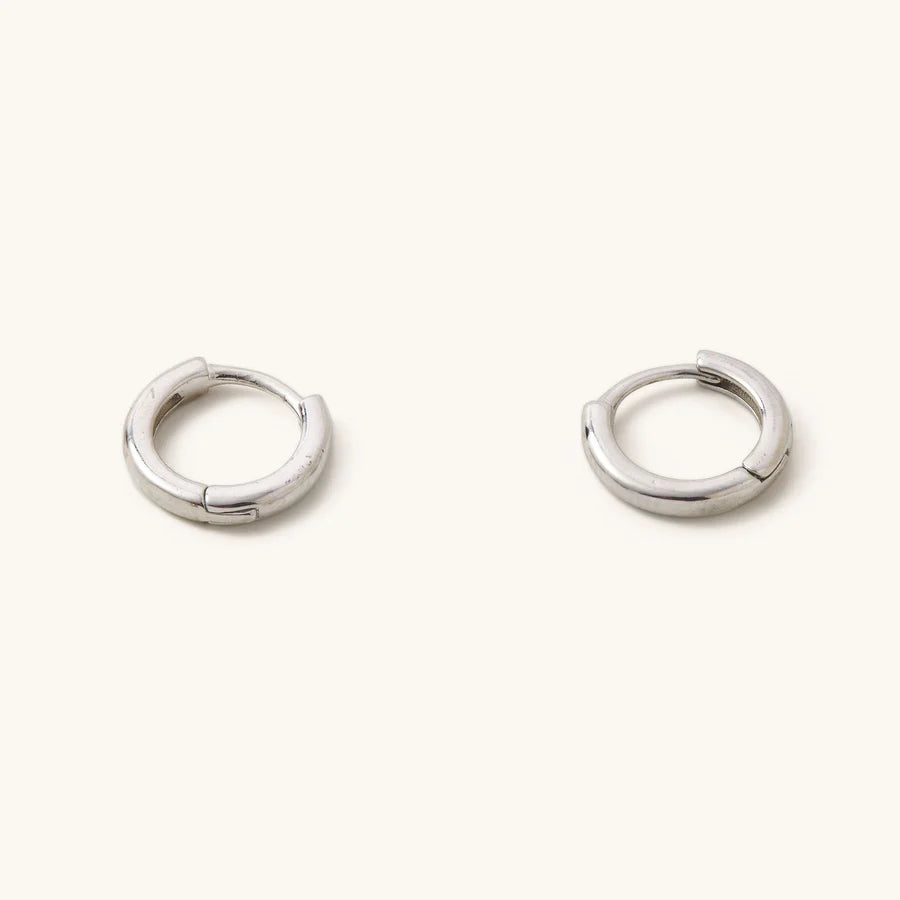 Nikki Smith Serena Classic Silver Huggies